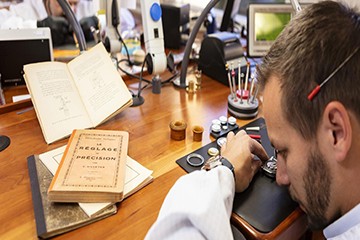 青岛江诗丹顿表售后店在哪