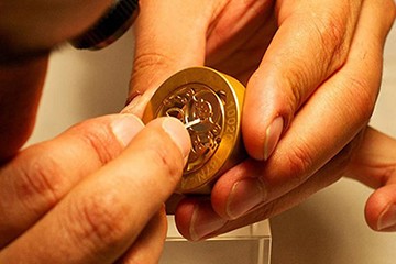 青岛江诗丹顿表壳磨损