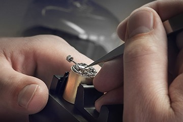 青岛江诗丹顿机械表官方售后洗油